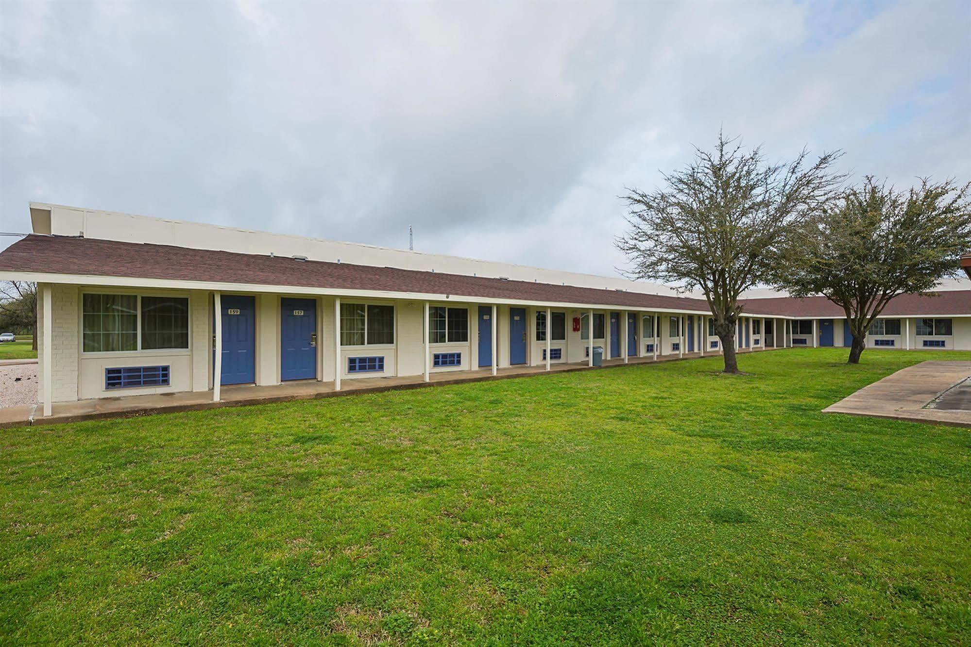 Motel 6-Madisonville, TX Eksteriør billede