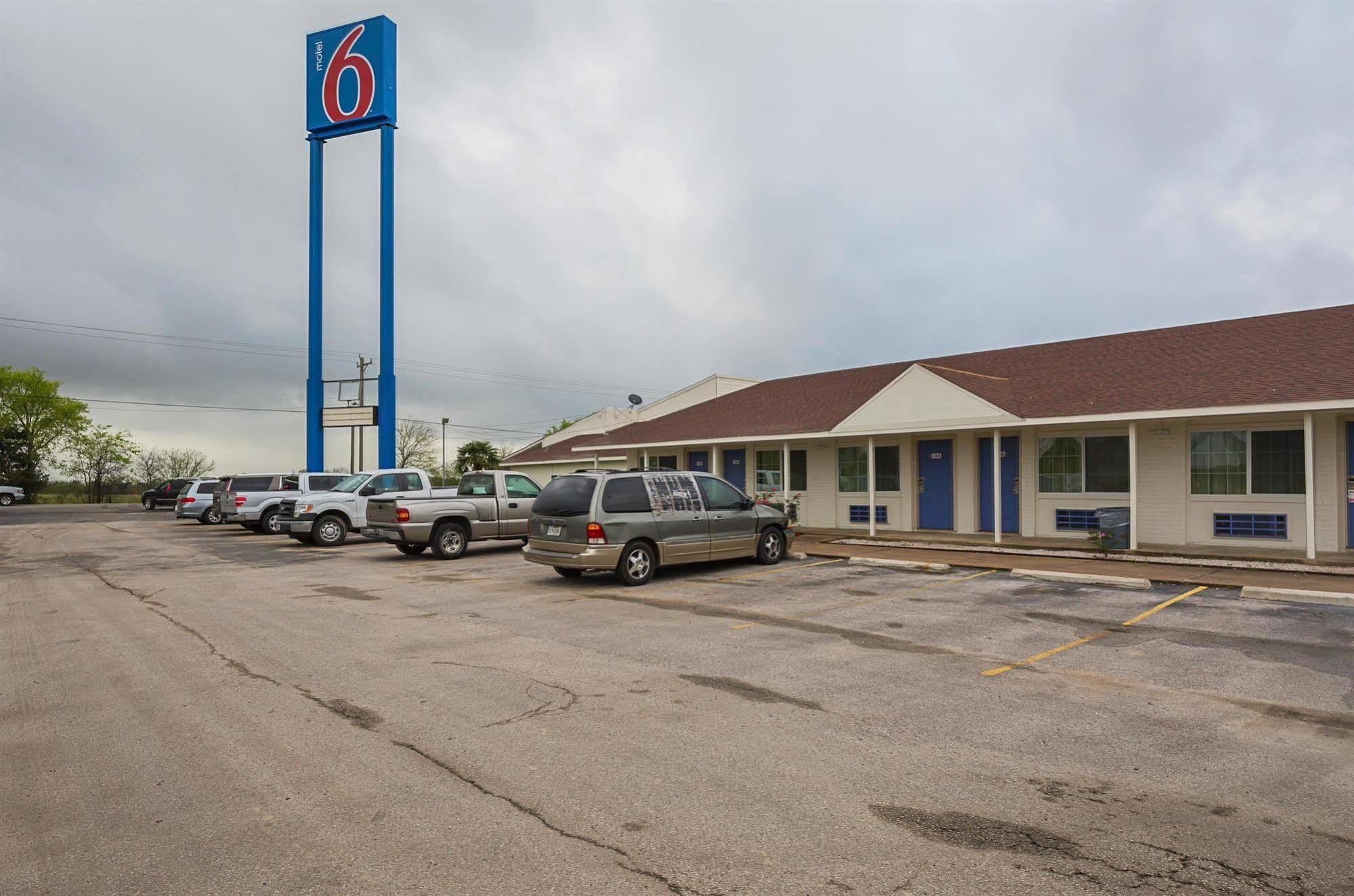 Motel 6-Madisonville, TX Eksteriør billede