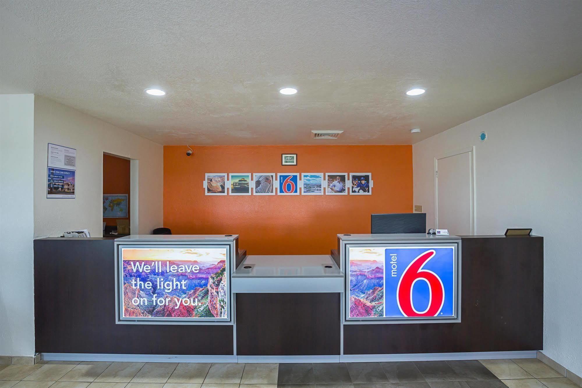 Motel 6-Madisonville, TX Eksteriør billede