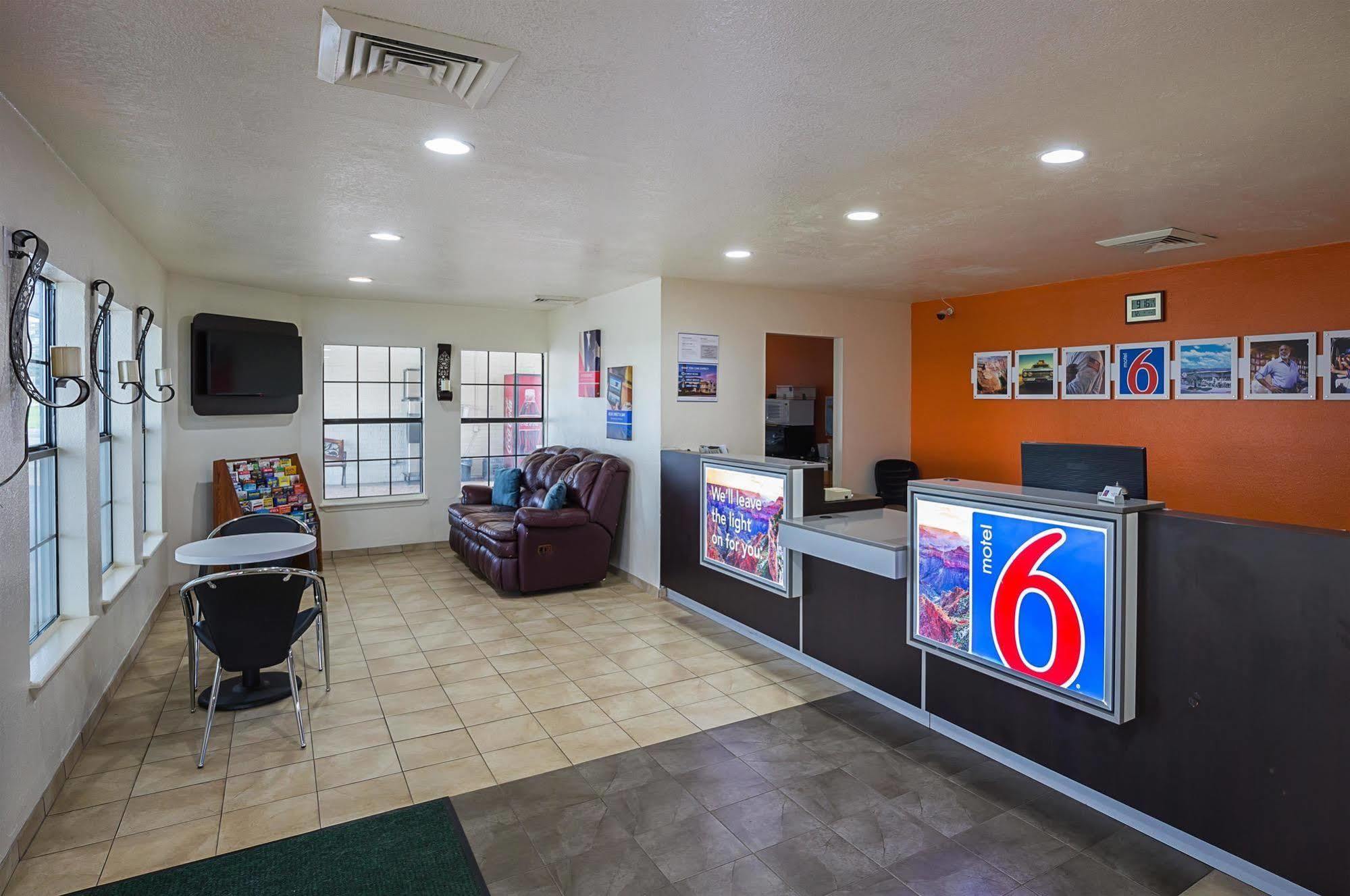 Motel 6-Madisonville, TX Eksteriør billede