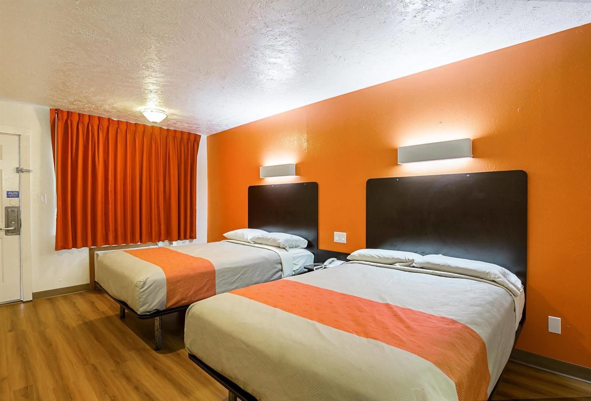 Motel 6-Madisonville, TX Eksteriør billede