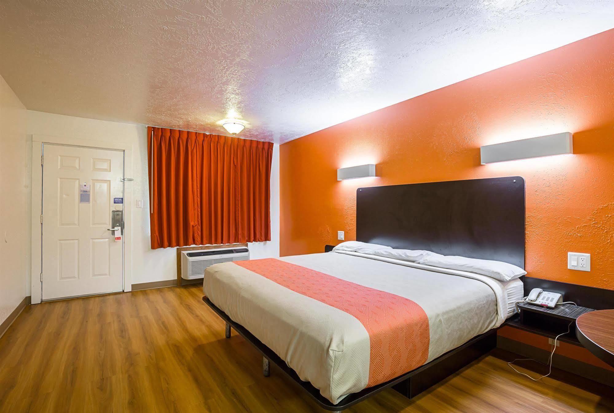 Motel 6-Madisonville, TX Eksteriør billede