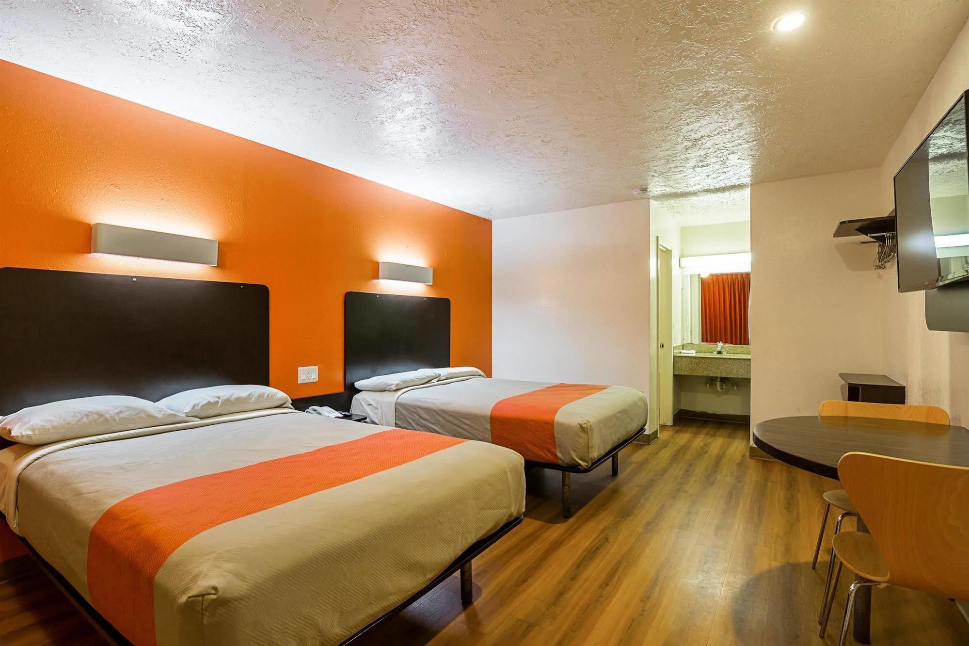 Motel 6-Madisonville, TX Eksteriør billede